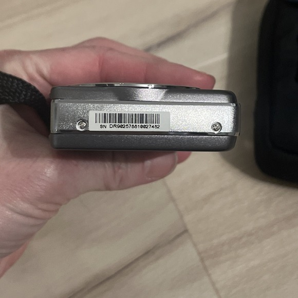 Polaroid T1031 Camera 10mp 3x Optical Zoom 5x Digital Zoom No Battery, Untested - Picture 5 of 11